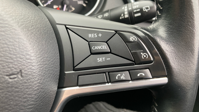 Nissan Qashqai 1.6 DiG-T Tekna 5dr Petrol Hatchback